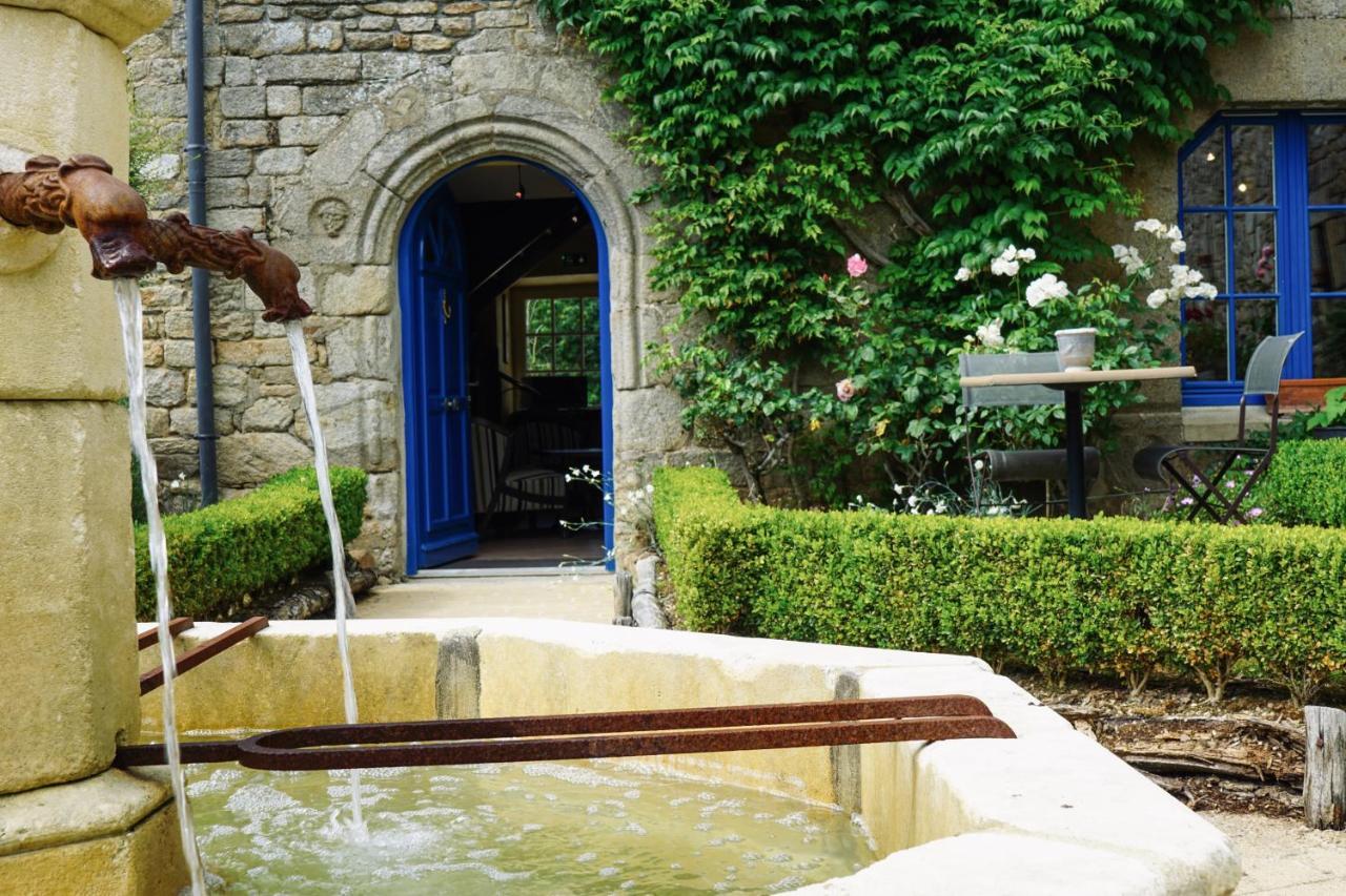 Manoir Des Douets Fleuris Hotel Cancale Exterior photo